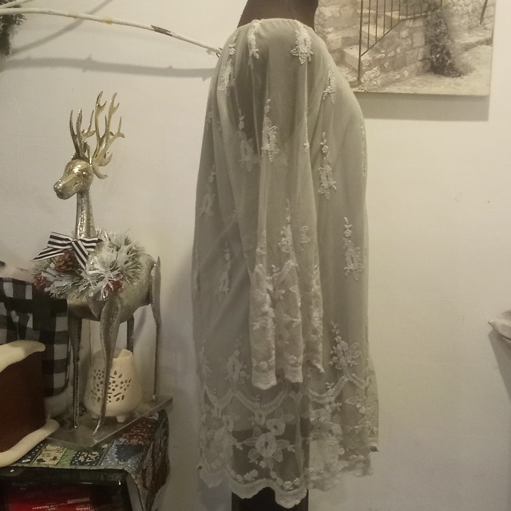 Calstyle tunic ($) - Picture 3 of 6